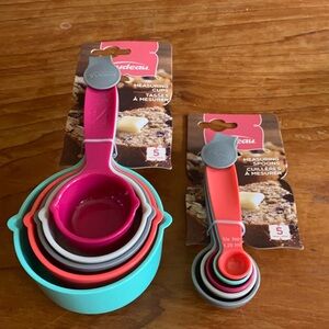 BNWT Trudeau Bundle of Measuring Cups and Spoons